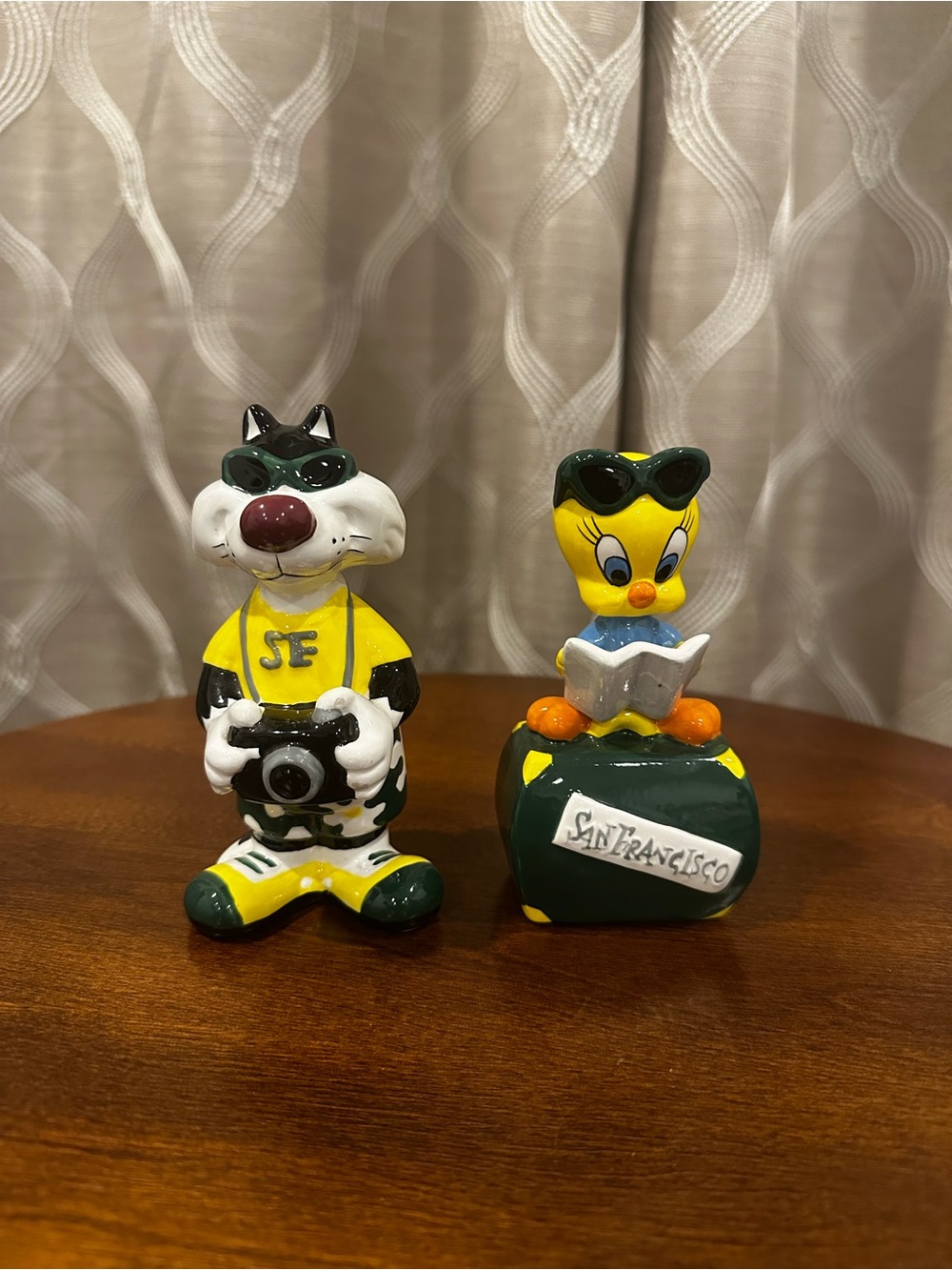 Vintage Warner Brothers San Francisco Sylvester & Tweety Salt and Pepper Shakers